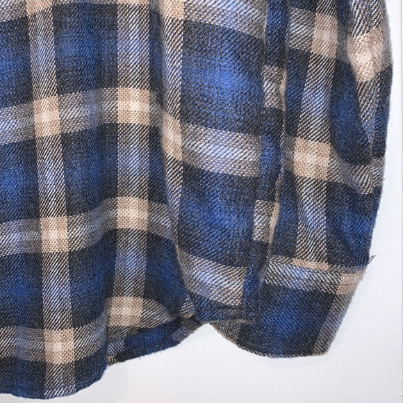 AE Flannel Men’s Medium Blue, Tan, and Cream - Picture 11 of 11